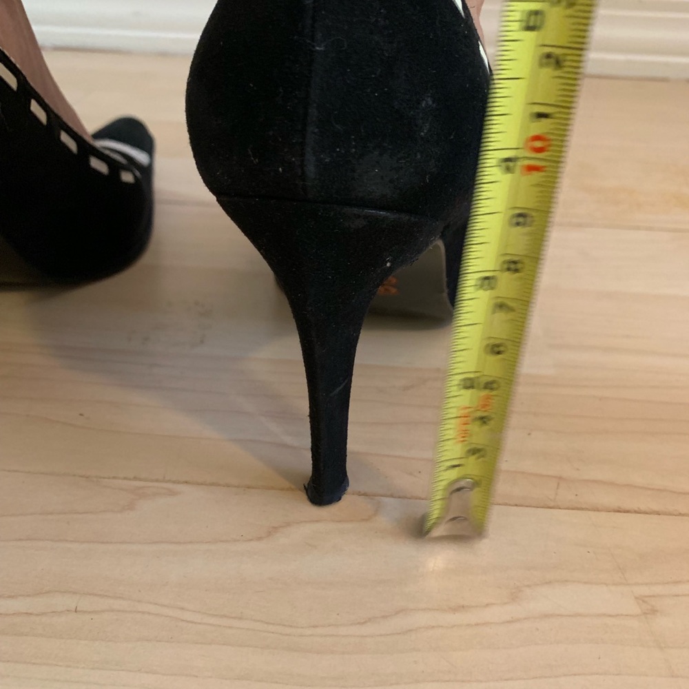 Stuart Weitzman Black Suede Pointy Toe Shoes - image 4